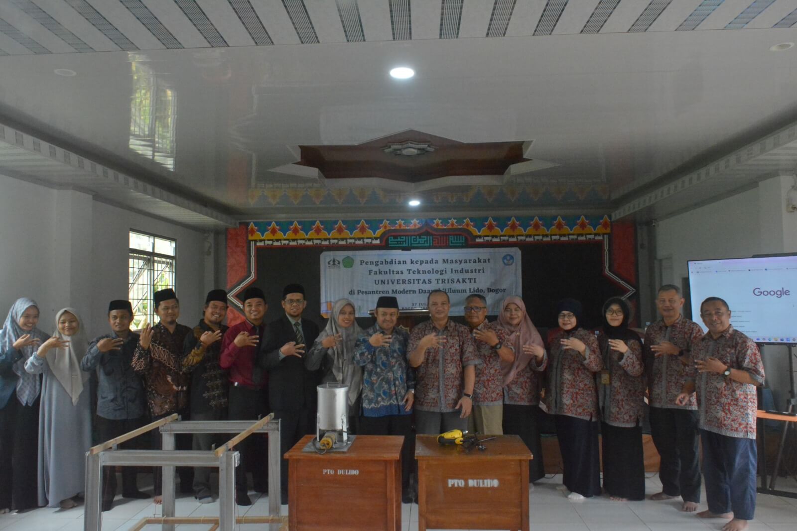 Pelatihan pengoperasian dan pemeliharaan alat pengayak magot